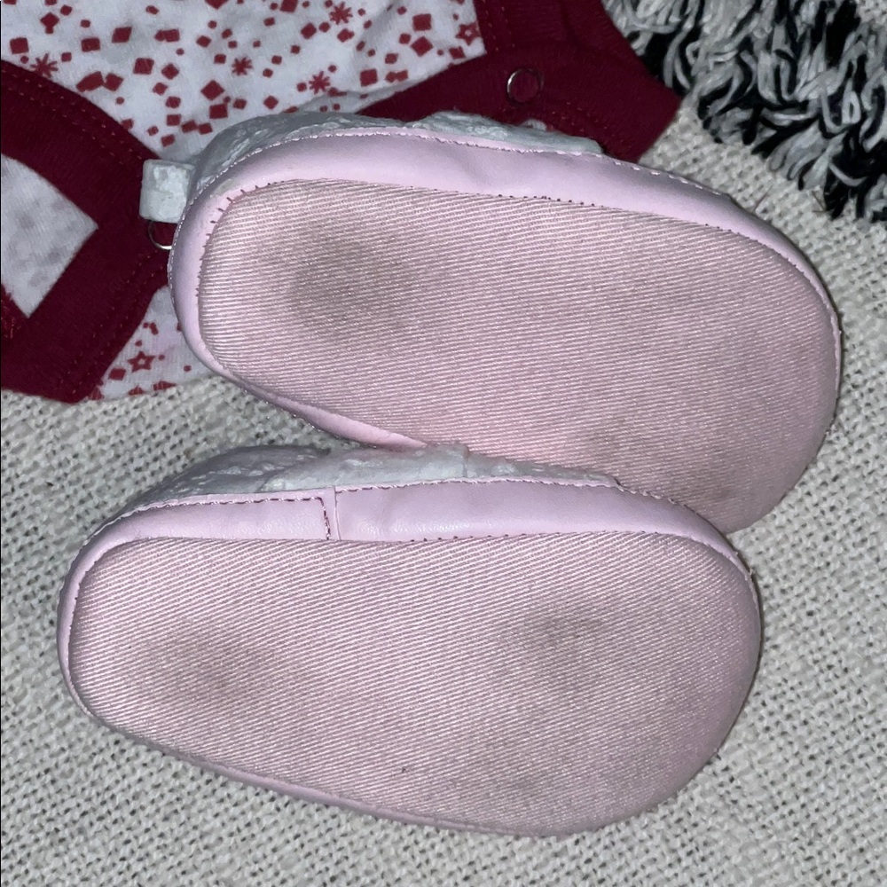 Three 3-6M Baby Shoes & Rompers Rivalry Threads Razorbacks Carters Wonder Nation - Picture 6 of 7